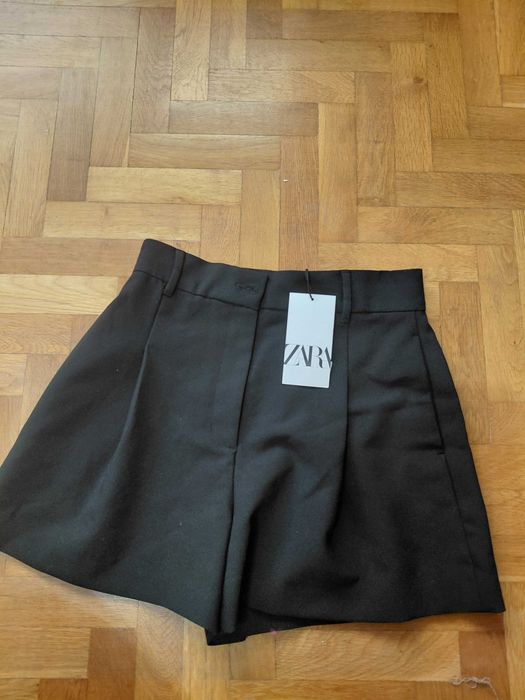 Дамски къси панталони Zara