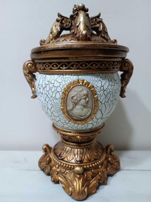 Антикварная ваза (кубок). Позолота.