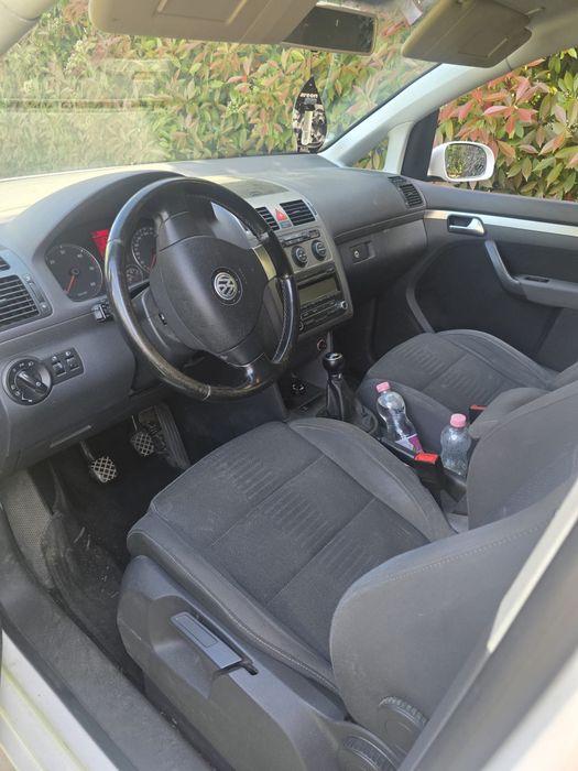 VOLKSWAGEN Touran 0 — imagine 2