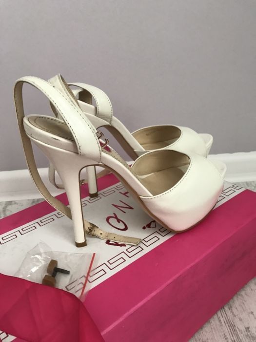 Туфли белые свадебные