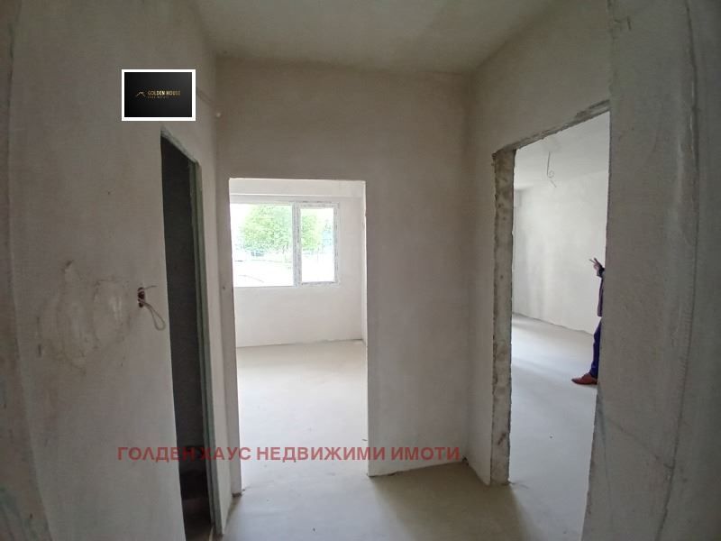 Продава се Тристаен апартамент в Перник, Изток - 94 кв.м за 795 €/кв.м - Снимка #5