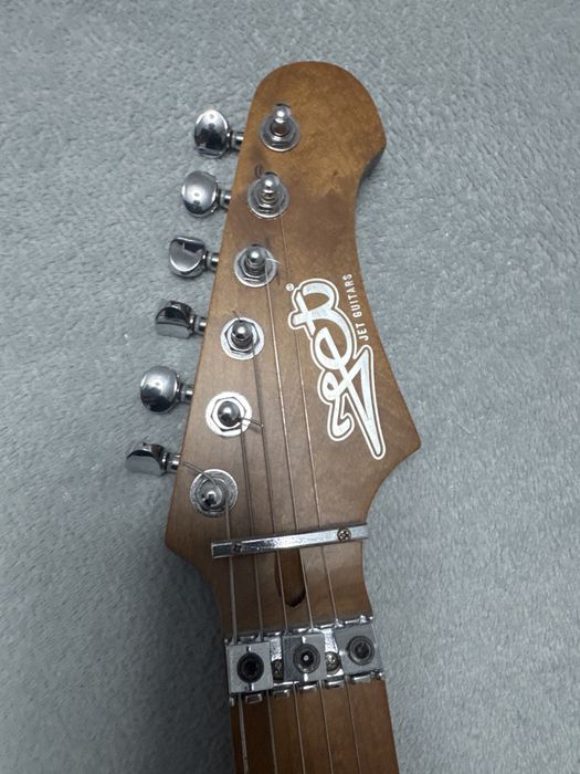 Vand Boss GT-100 si Jet guitars JS-700 RD H