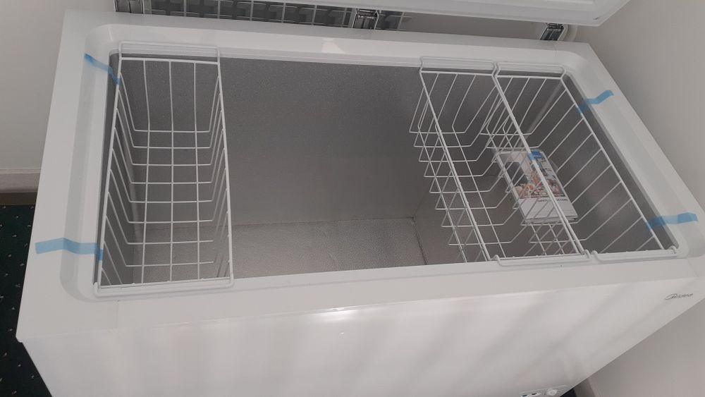 Продам морозильник