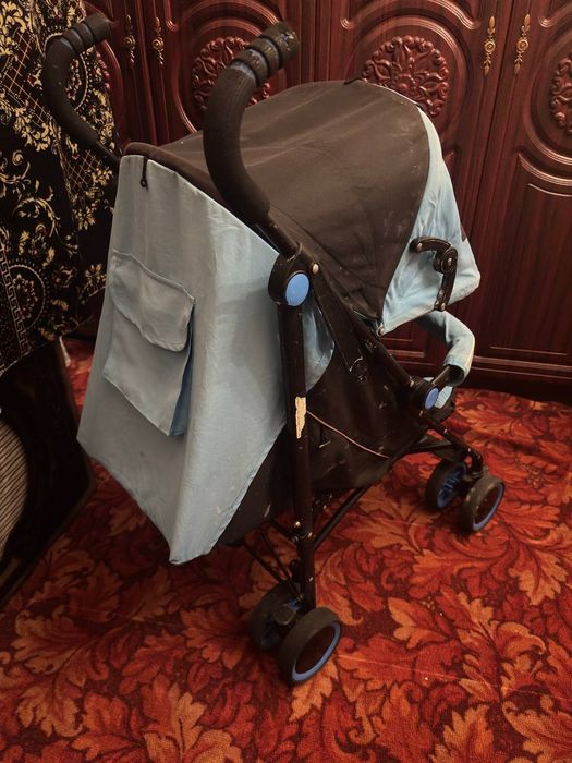 Не дорого продается детская трость коляска