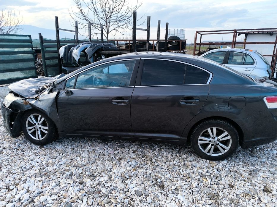 НА ЧАСТИ  Toyota Avensis 1.8 147к.с. 2011г.