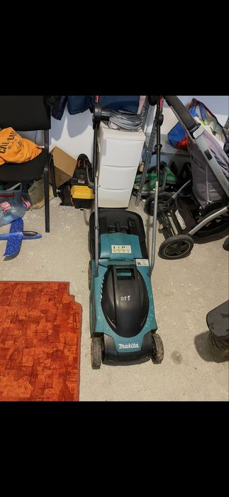 Masina de tuns iarba makita