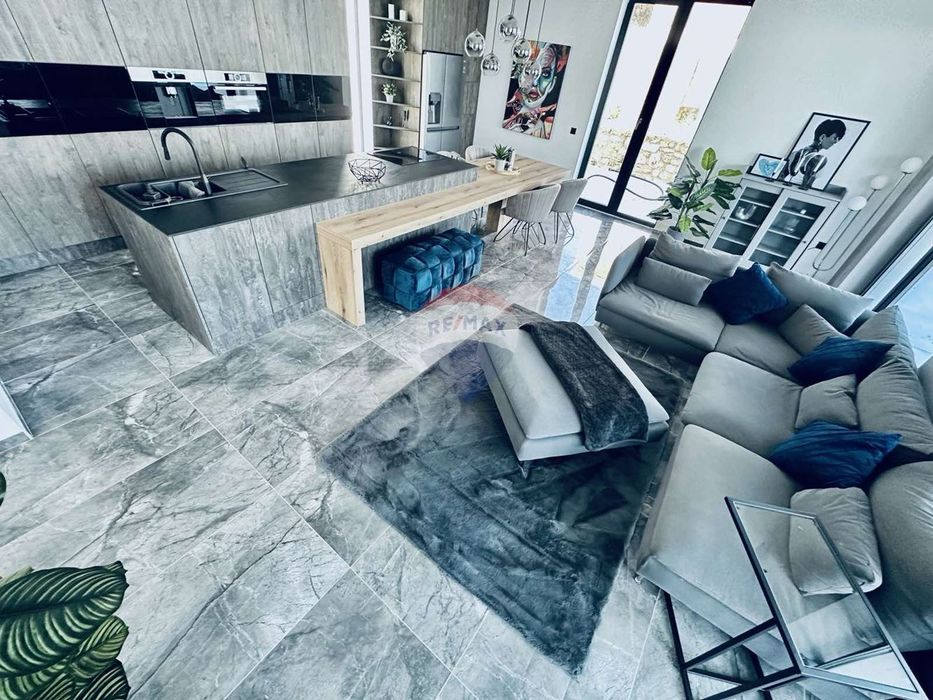 Продава се Къща в Балчик - 335 кв.м за 1612 €/кв.м - Снимка #3