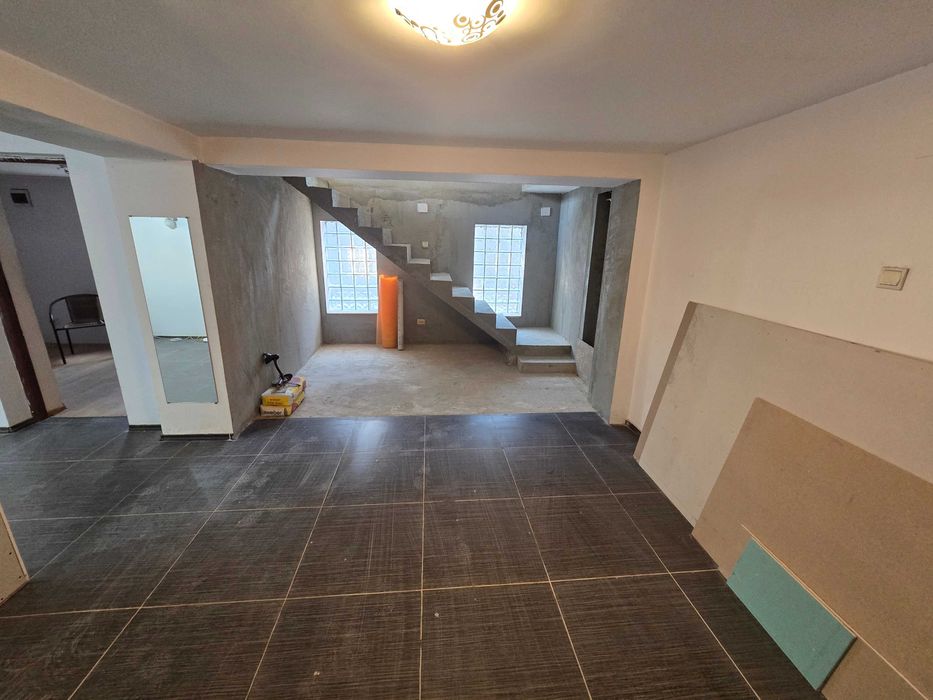 Okazie vand/schimb Casa P+1 si Teren 1400mp in Pitesti (cart Prundu)