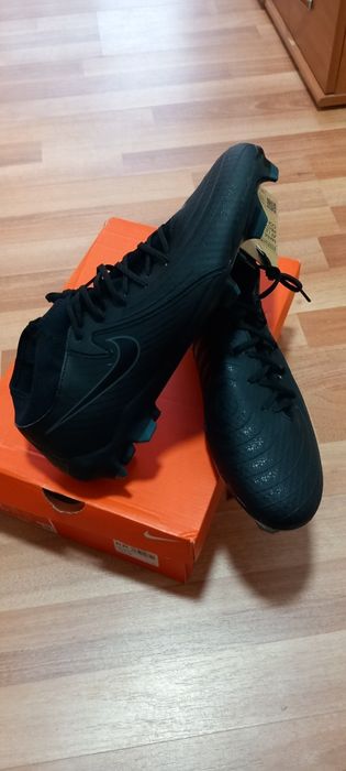Ghete fotbal Nike Phantom luna 2