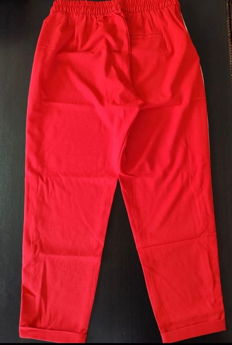 Pantaloni Bershka