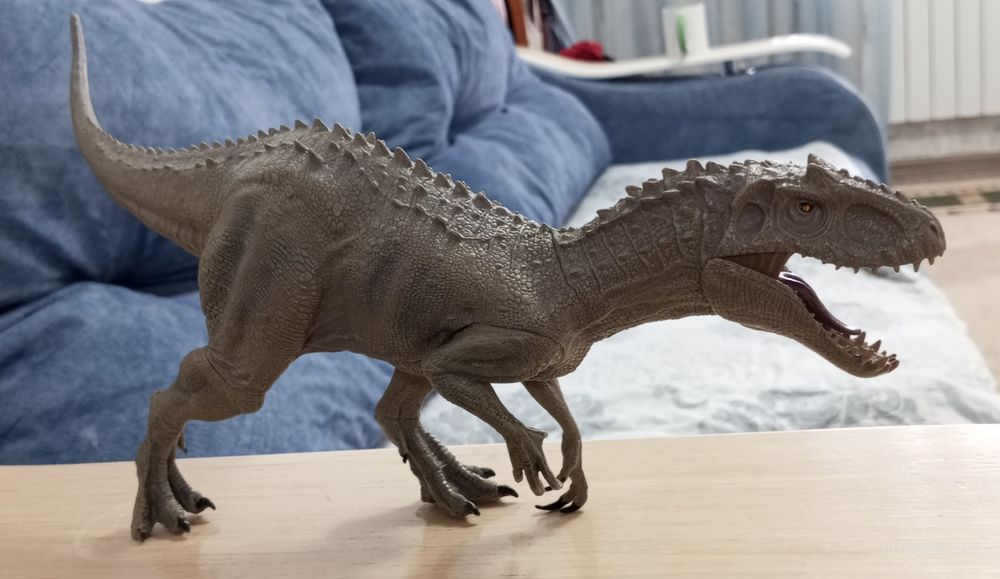 Игрушка динозавр