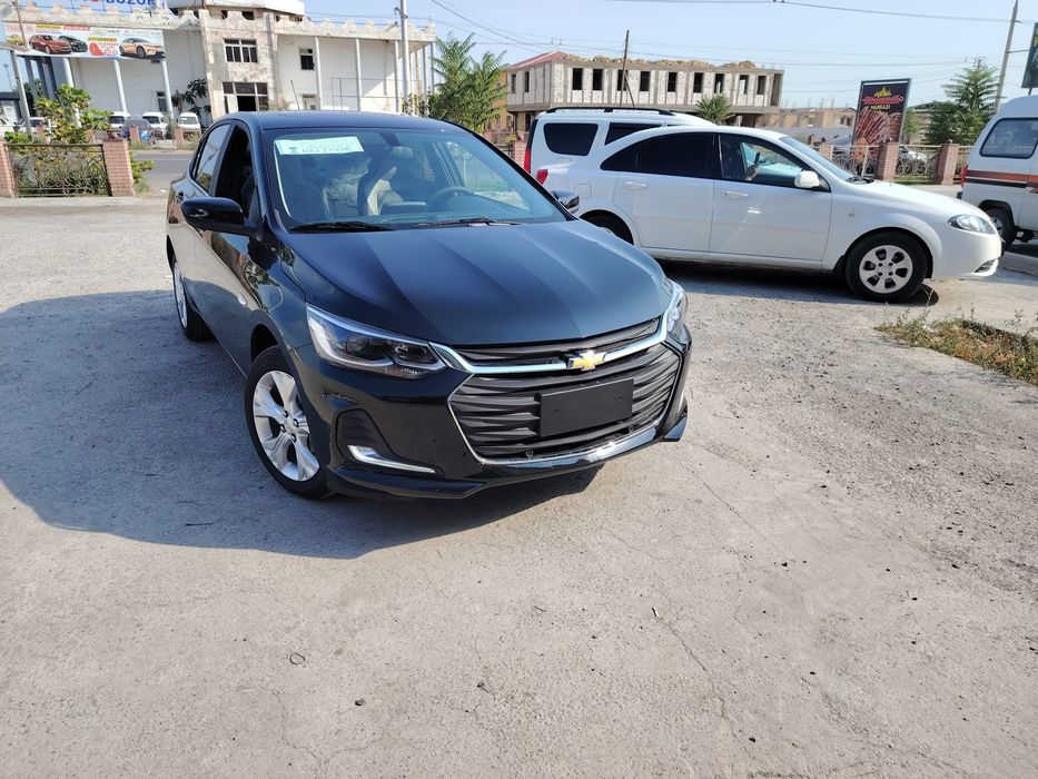 Chevrolet onix primer plus