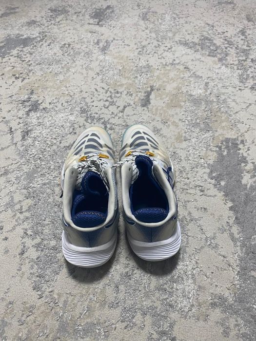 Продам мужские кроссовки