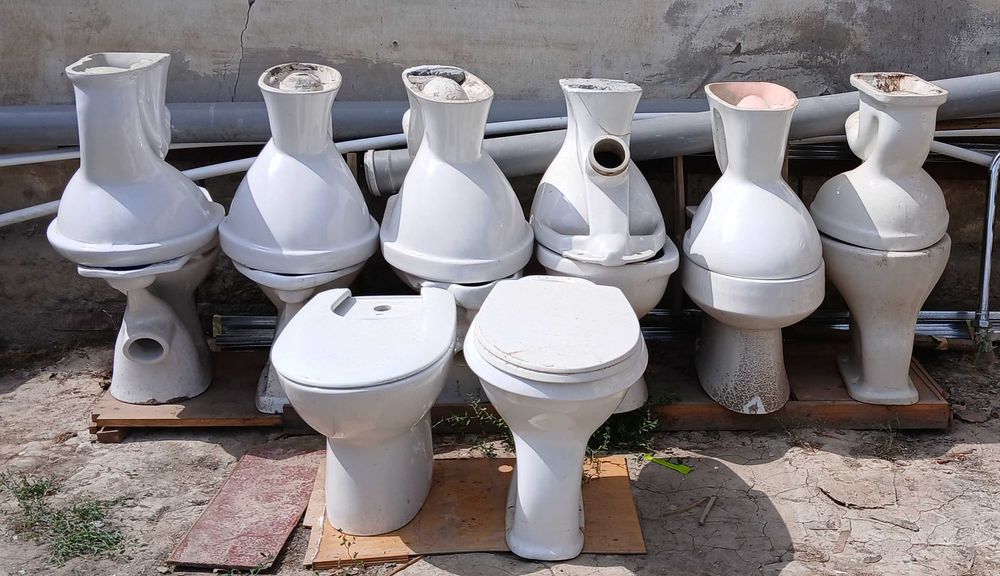 Б/у унитаз сотилади. Без бачок