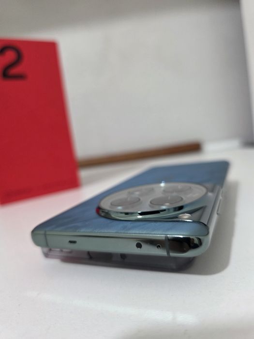 One Plus 12 продам или обмен