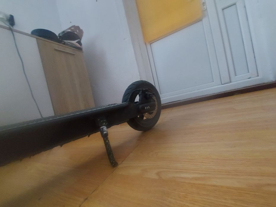 Vând xiaomi m365 viteza maxima 28