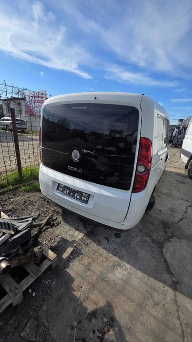Dezmembrari Fiat Doblo 1.6 MJ diesel 105Cp / 77Kw  transmisie manuala 6+1 an de fabricatie 2012