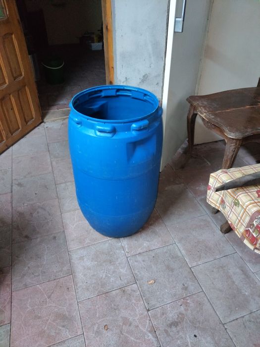 Butoaie plastic diferite marimi