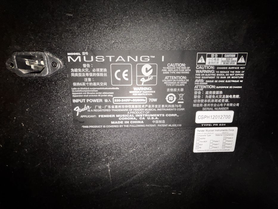 Комбоусилитель гитарный - Mustang 1, Fender
