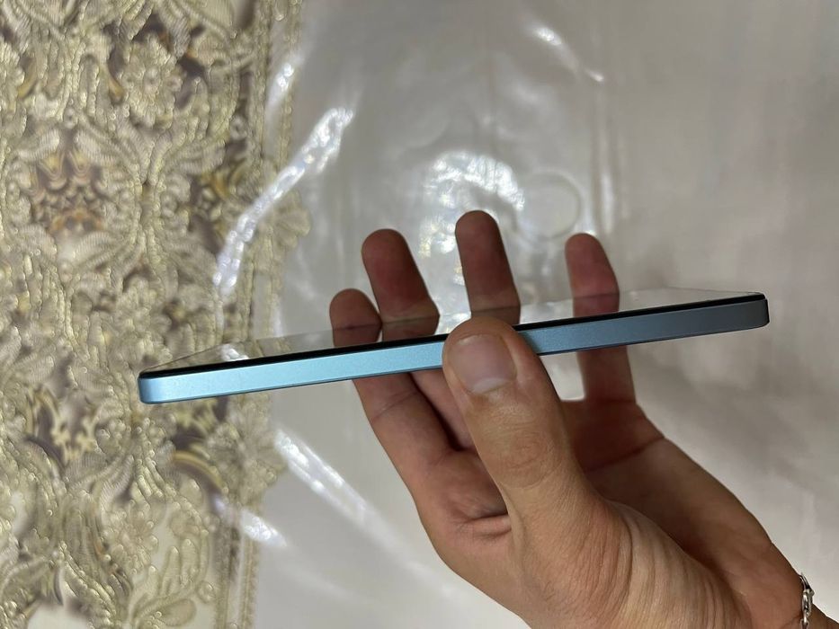 Redmi not 14 sotiladi 
Xolati ideal 
128 xotira 
Chizilgan singan chaq