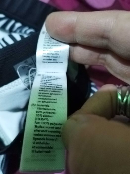 Slip de baie in dungi, alb/negru. Esmara, marimea: 40. Defect fabrica!