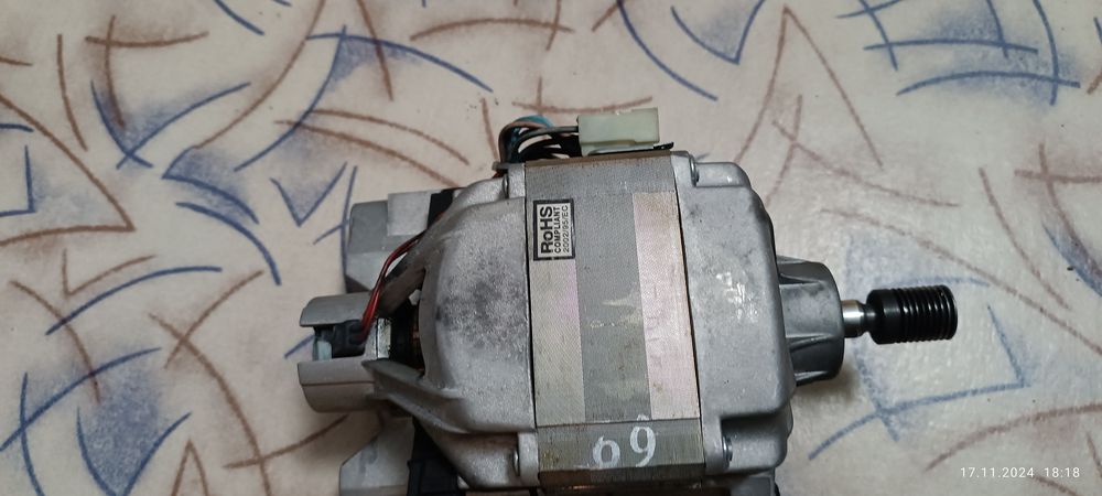 Продам запчасти на стиральную машину