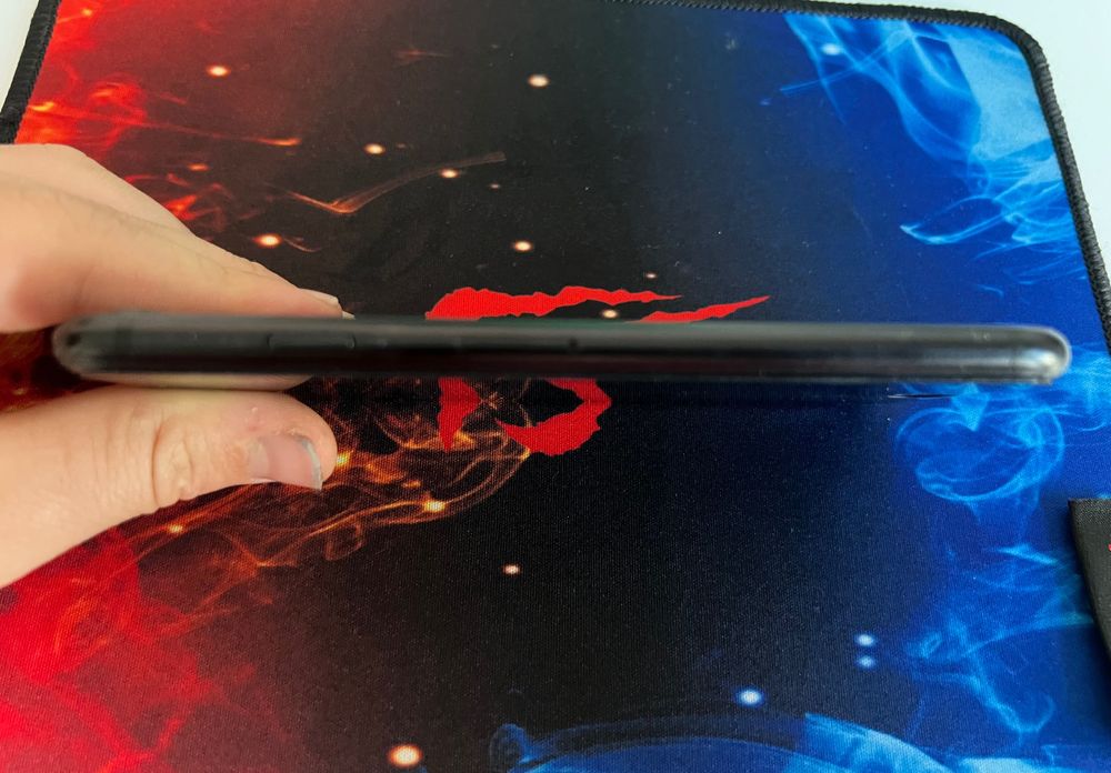Продавам използван телефон iPhone SE