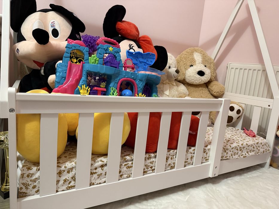 Vand patut tip casuta pentru copil