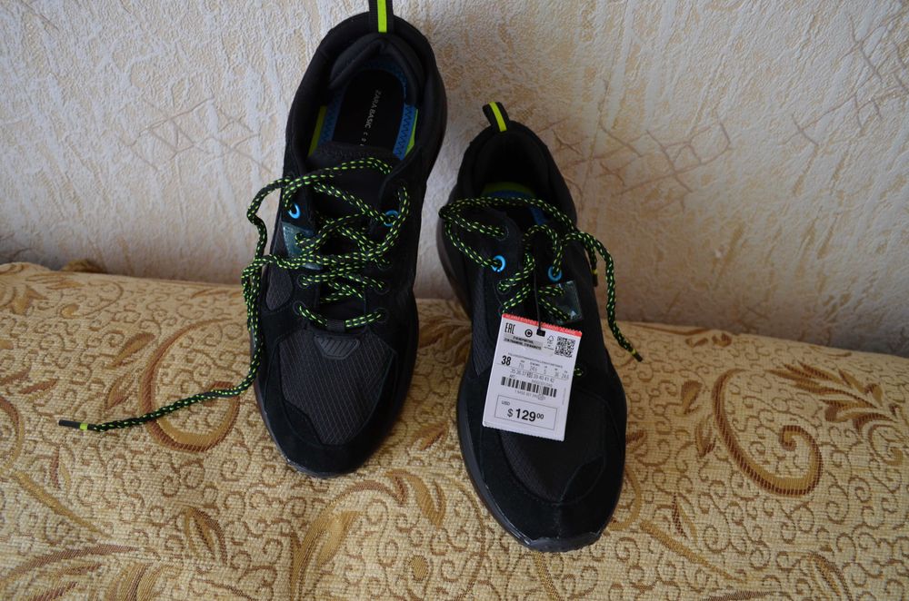 Продам классные кроссовки Zara
