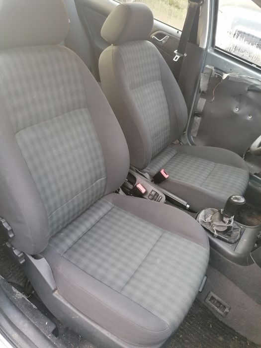 Dezmembrez Skoda octavia 1