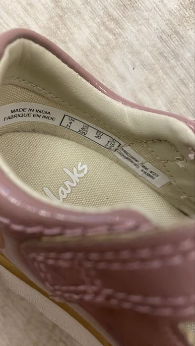 Продам обувь детскую для девочки фирмы Clarks