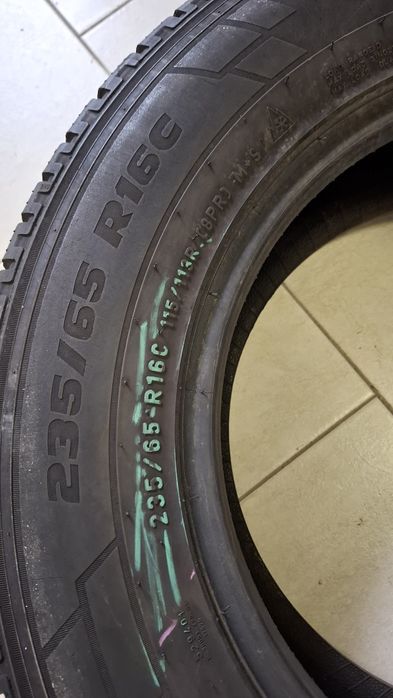 Зимна бусова гума Pirelli 235 65 16C