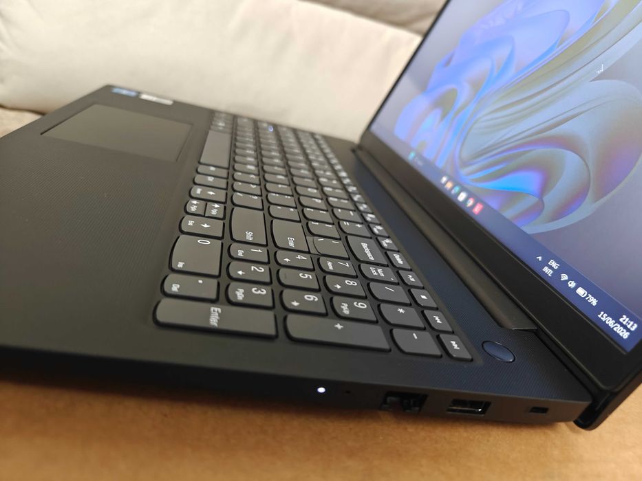 Laptop Lenovo V15 G3 Intel®Core™ i3-1215U , 16GB RAM , SSD 256 GB