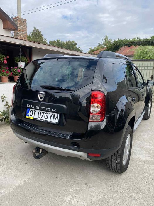Vând Dacia Duster
