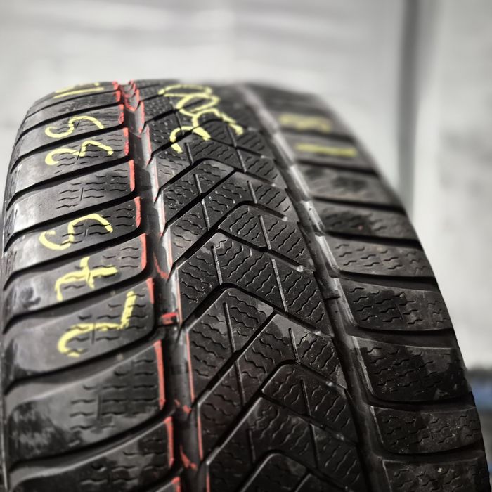 275 35 19 O bucată Pirelli iarnă