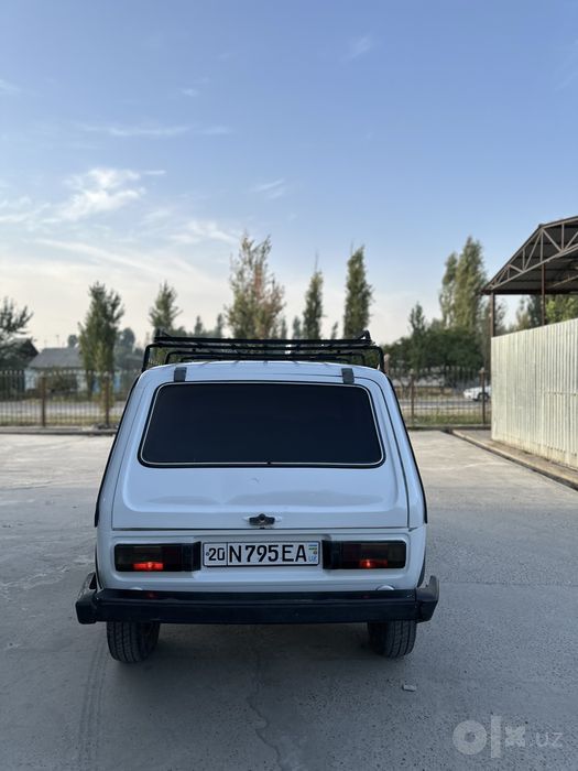 Vaz 2121 NIVA Sotiladi