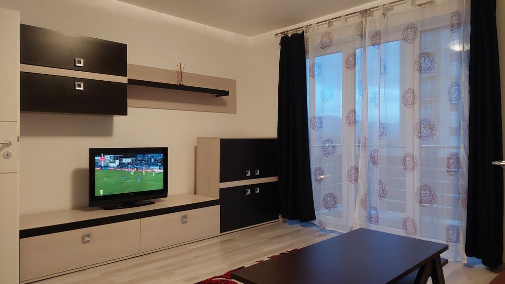 Regim hotelier/ cazare/ 2 camere/decomandat/zona mall/Avantgarden 3