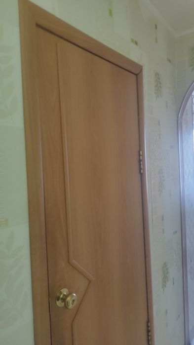 Дверь на 700 в комплекте