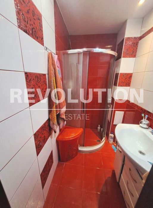 Дава се под наем Тристаен апартамент в Варна, Младост 1 - 95 кв.м за 650 € - Снимка #6