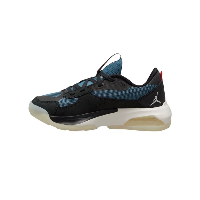 Оригинални нови маратонки Nike Jordan