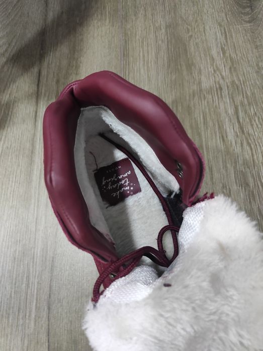 Боти на марката House.