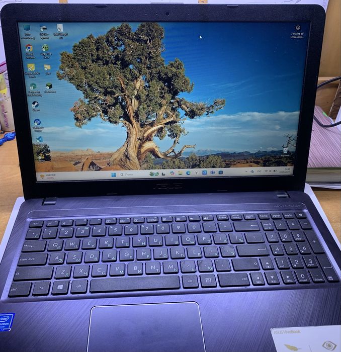 Ноутбук Asus vivobook