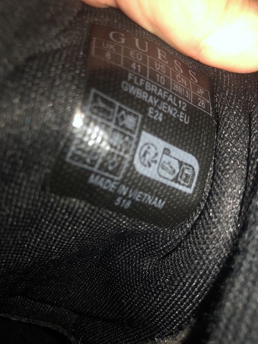 Оригинални дамски обувки GUESS 41 номер