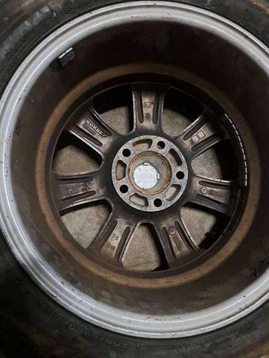Vând jante Opel și  Borbet- 7Jx16H2- 205 55 R16