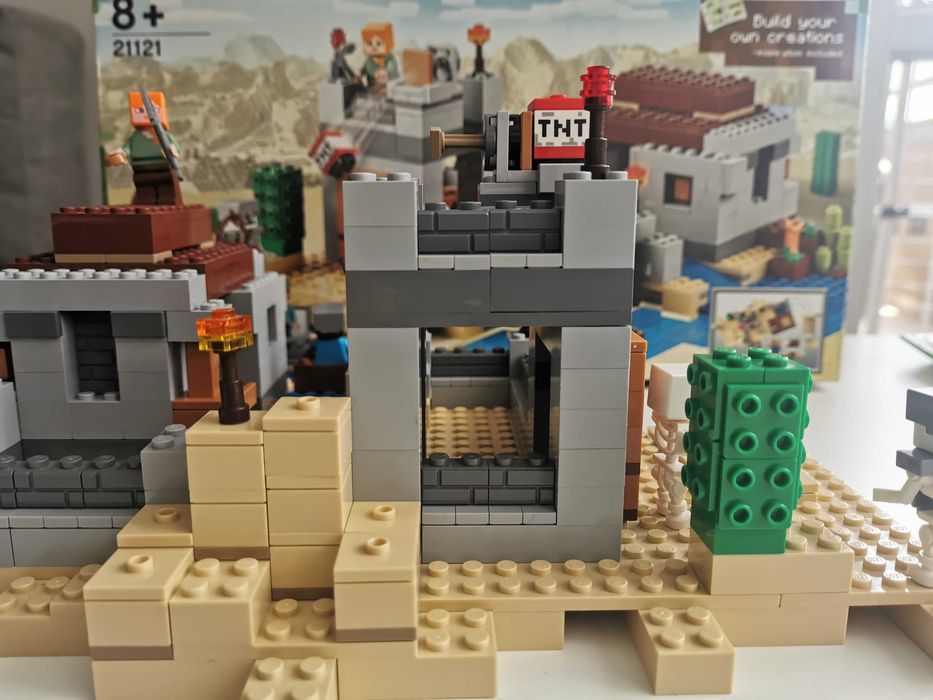 Lego Minecraft 21121