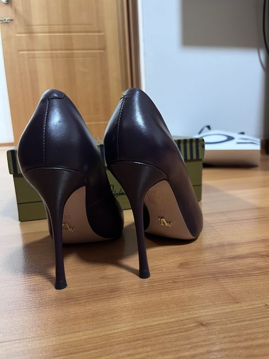 Продам лодочки женские