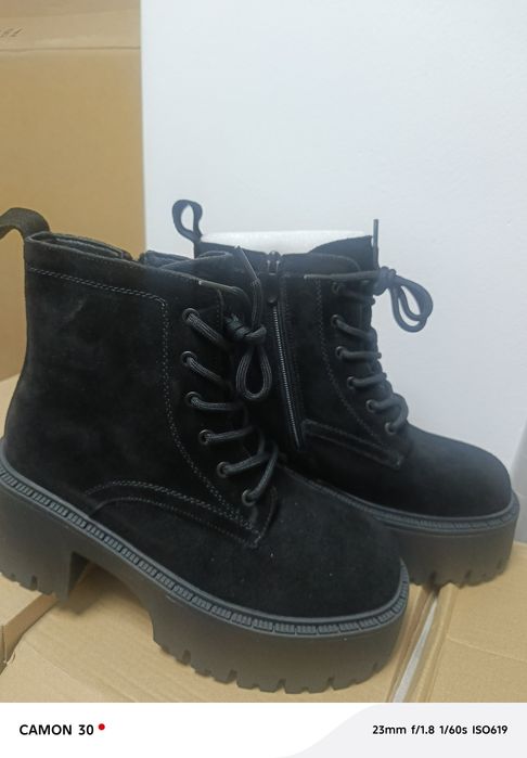 Женская обувь разная