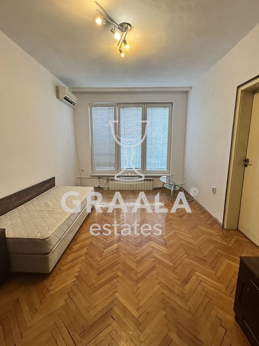 Продава се Тристаен апартамент в София, Оборище - 117 кв.м за 2539 €/кв.м - Снимка #2