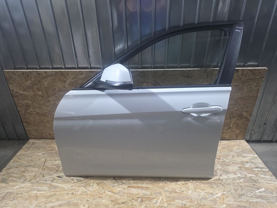 Ușă stânga față BMW Seria 3 F30 F31 LCI A300 Alpine White completă