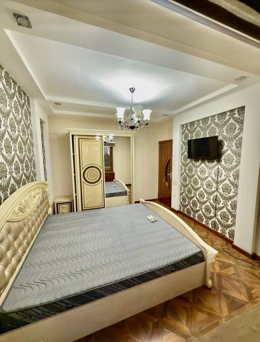 Ц1 Площадь-62м2 2/3/4
Квартира-САМЫЙ ЦЕНТР ГОРОДА/кирпич/Евро-Ремонт